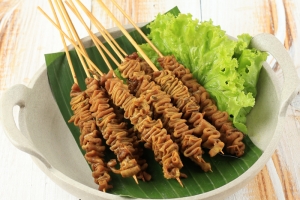 “ไส้ย่างเสียบไม้”